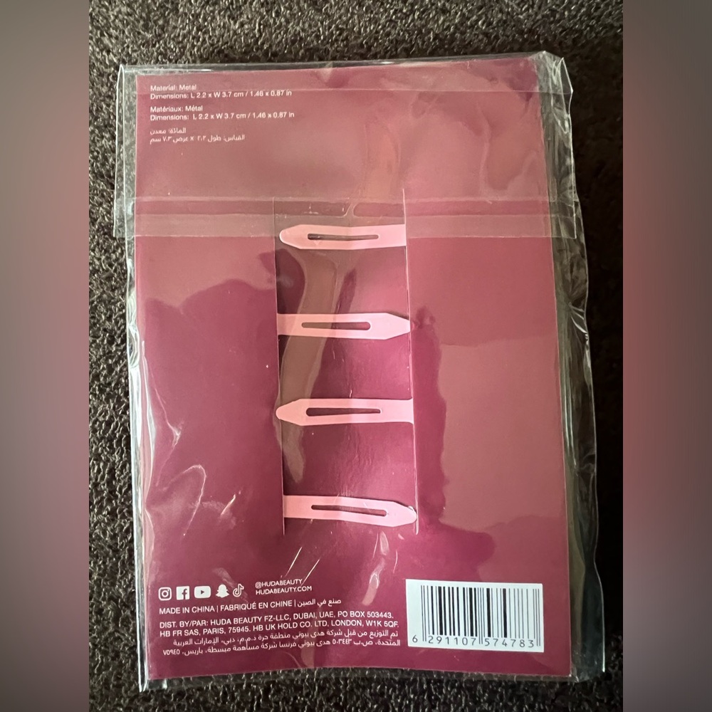 New Huda beauty barrettes ( 4 in pack) pink - Picture 3 of 3